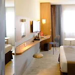 Western Amirauté Hotel