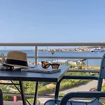 Western Amiraute Ξενοδοχείο 4*