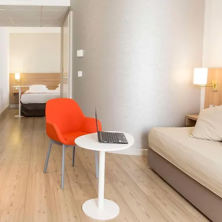 Western Ajaccio Amiraute أجاكسيو