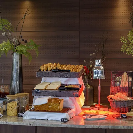 Western Amiraute 호텔