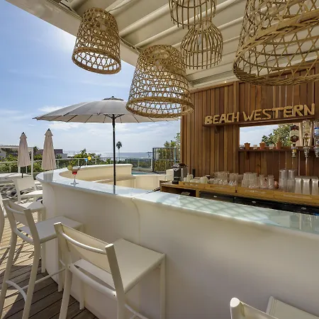 Hotel Western Amirauté 4*