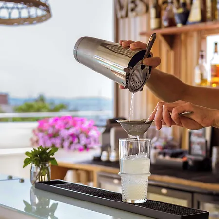 호텔 Western Amiraute 4*