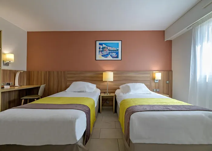 Hotel Western Amirauté 4*