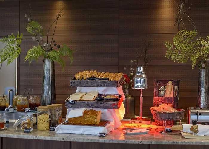 Western Amiraute Hotel