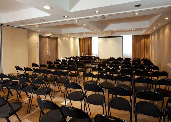 Western Amiraute Hotel